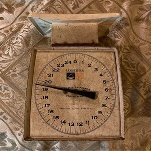 Vintage 1950s Hudson Utility Scale Rustic Farmhouse Distressed